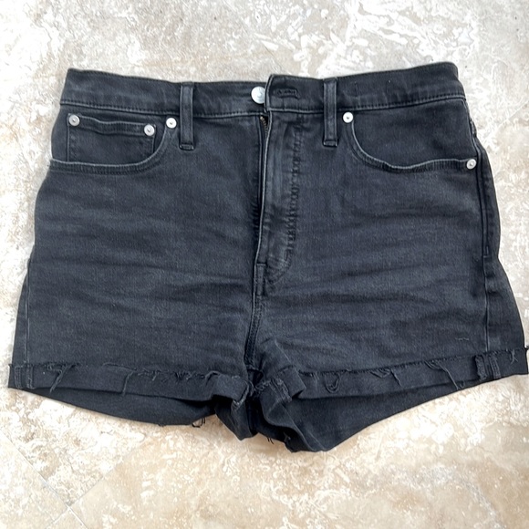 Madewell black denim high-rise shorts - size 28. - Picture 2 of 4